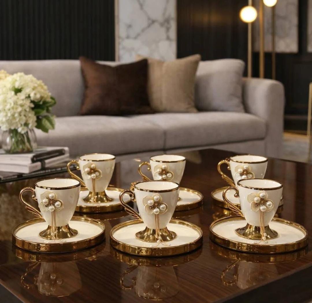 Coffee cups white & gold with flower