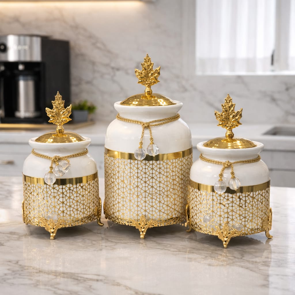 Bowls with gold base