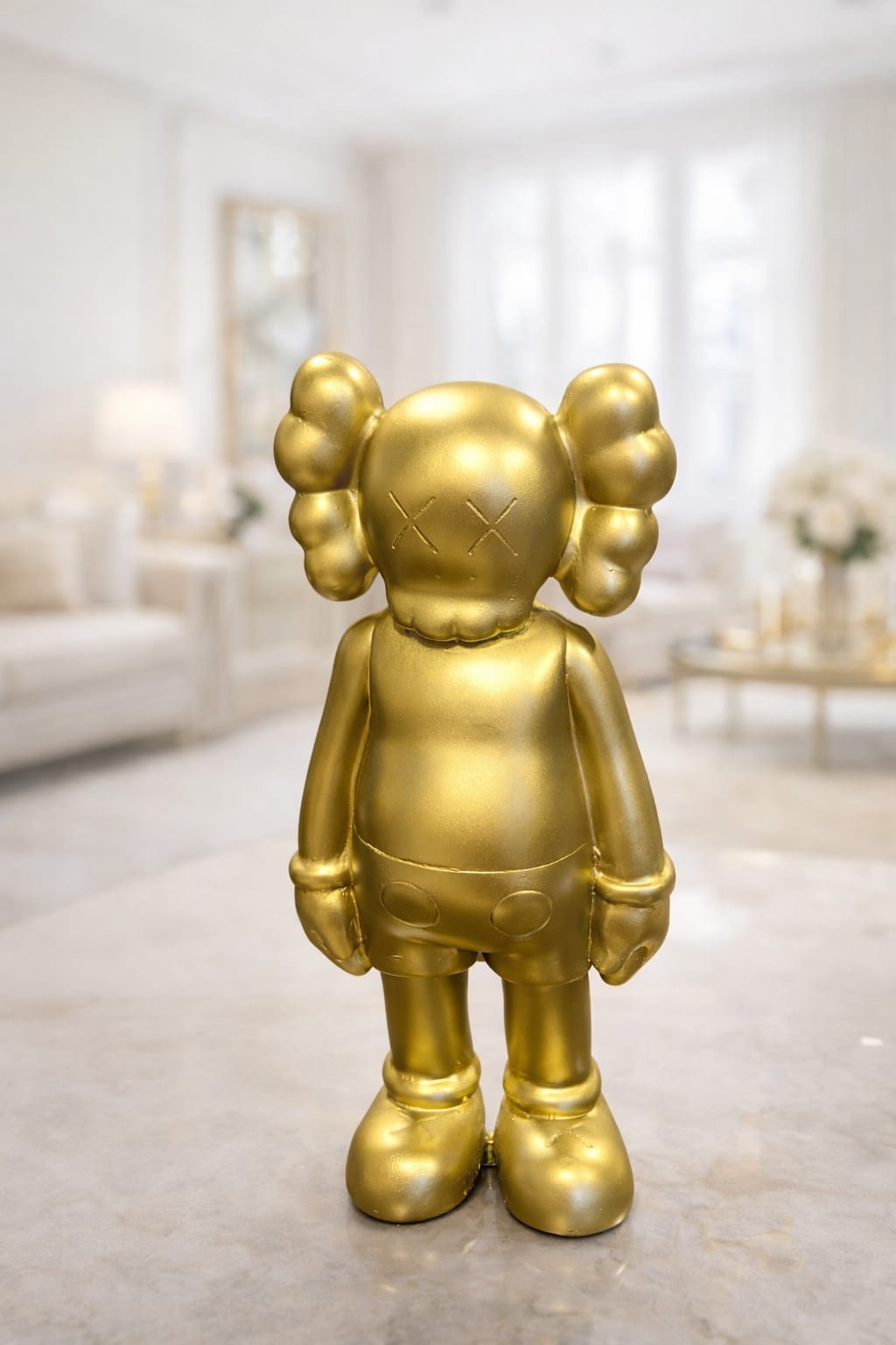 Statue baby gold