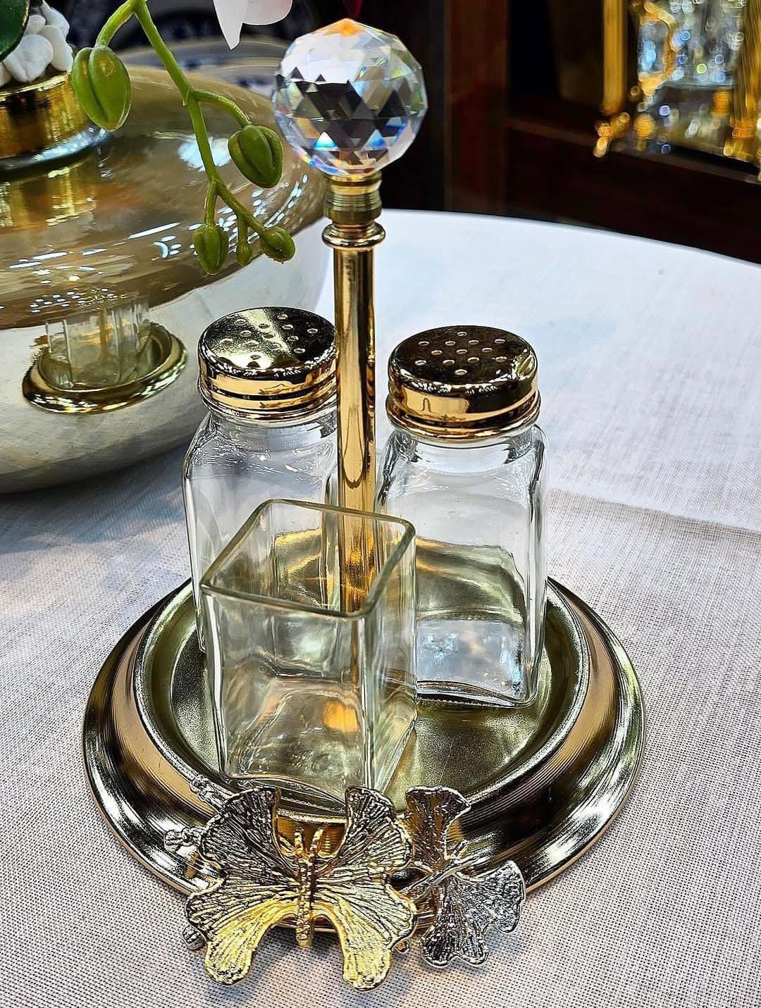 Elegant salt and pepper set - Image 2