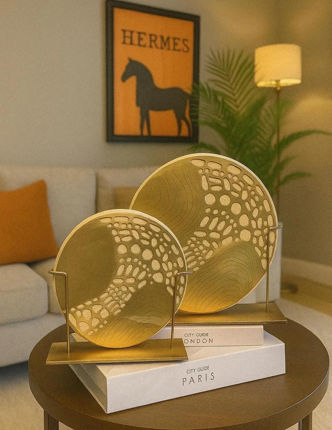 Set of 2 travertine plate gold decor