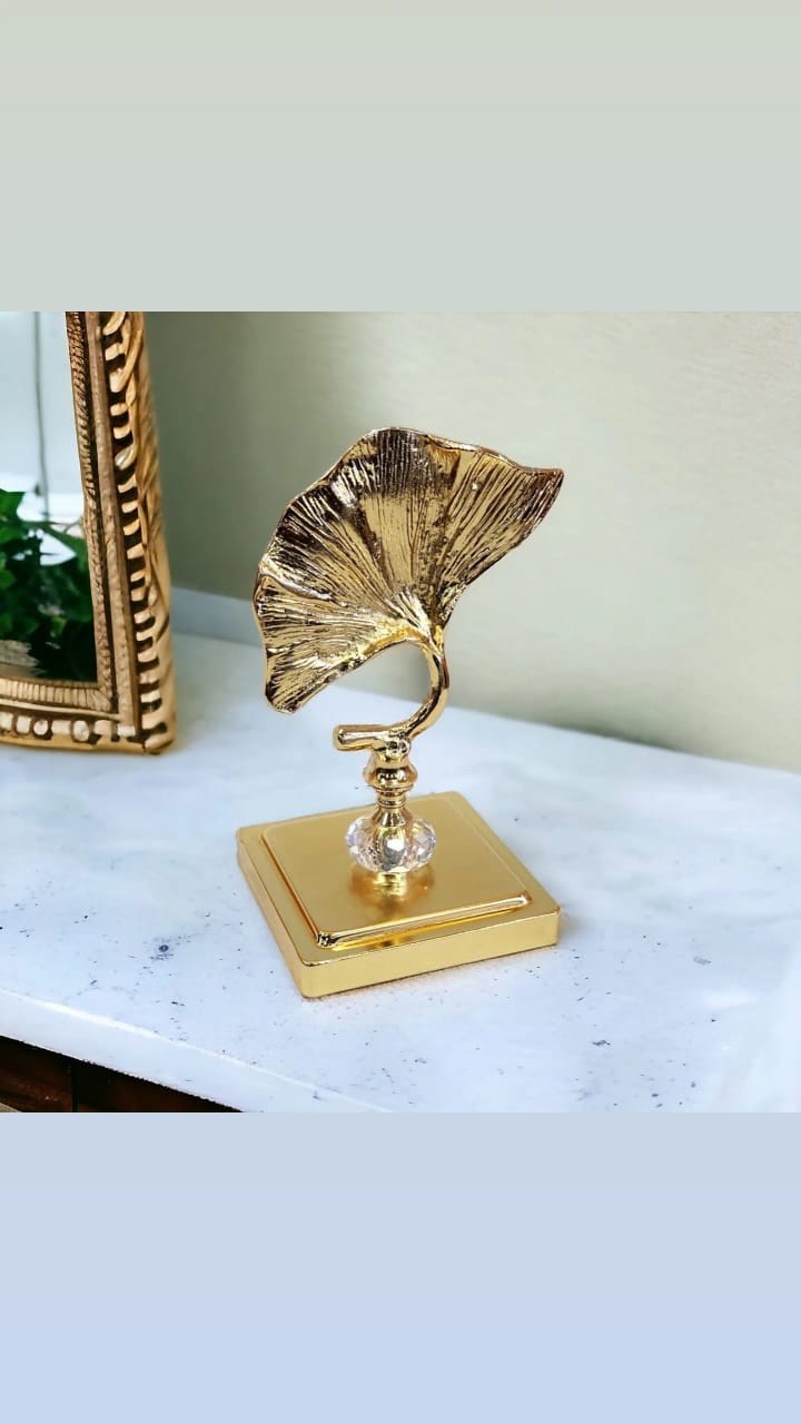 Decorative Ginkgo leaf sculpture