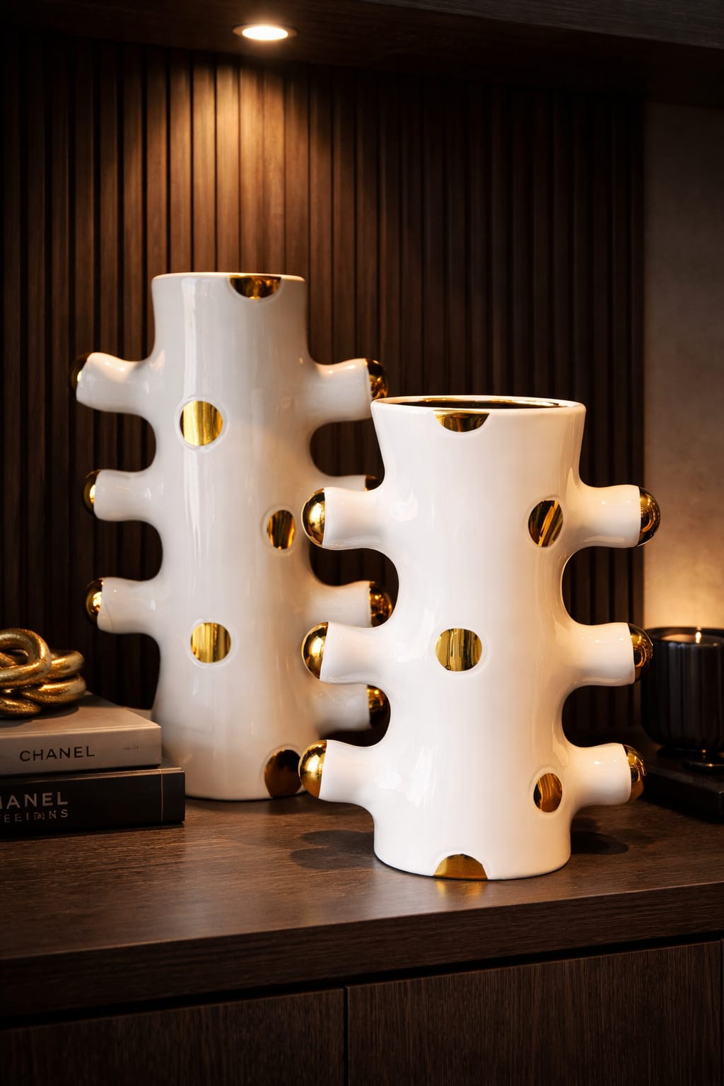 Vase set white with balls gold