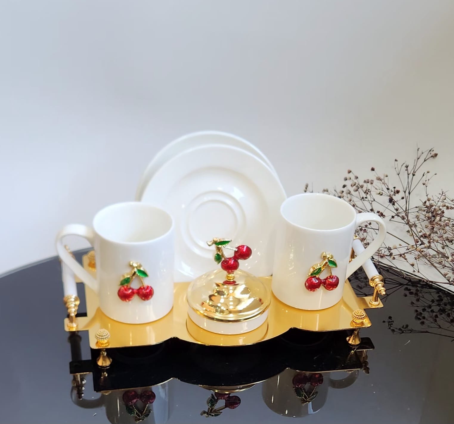 Coffee cups with tray