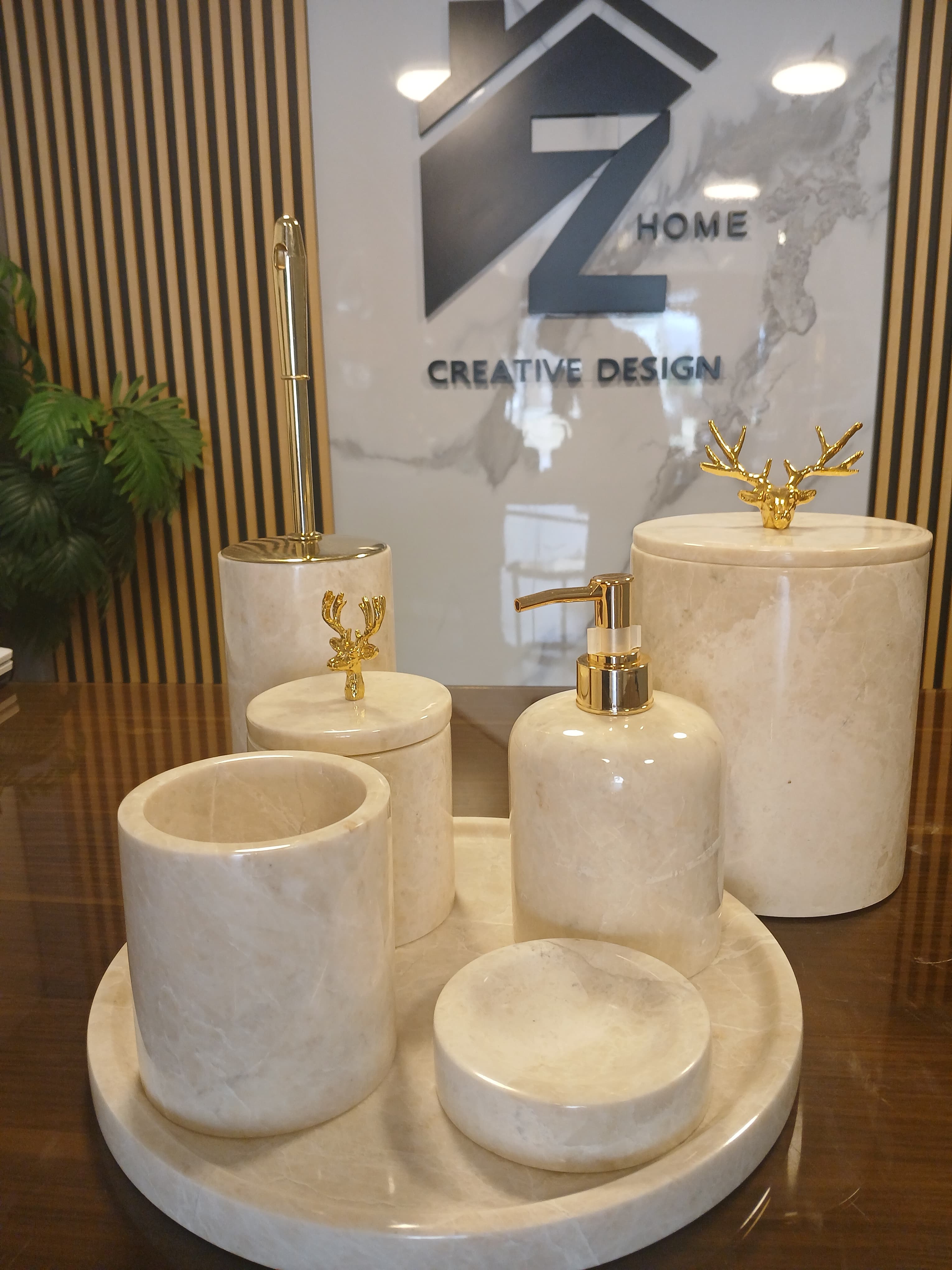 Set bathroom marble